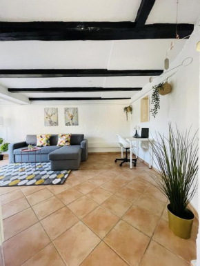 aday - Central Charming Apartment with Terrace in Aalborg 